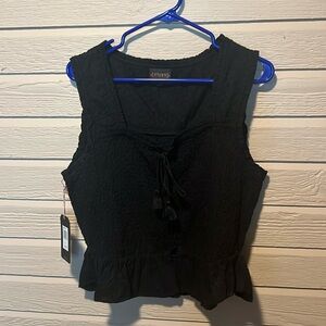NWT Shyanne Women’s size L black top.